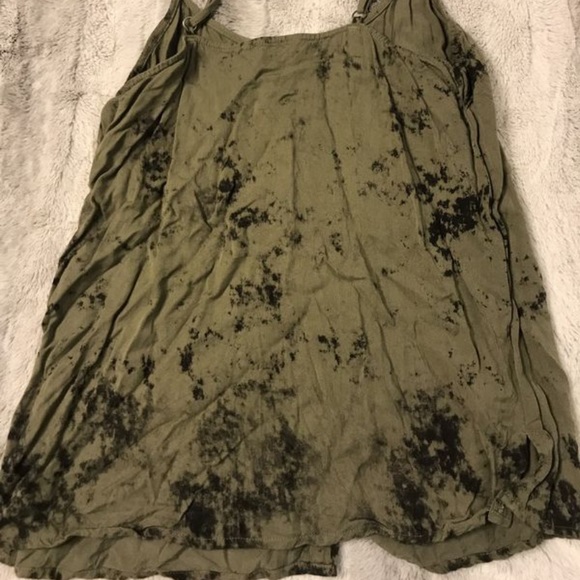 Volcom Tank - Picture 2 of 3